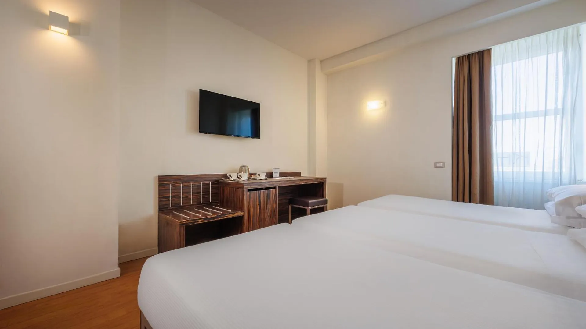 Ih Hotels Milano Centrale ميلان