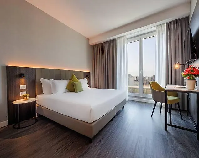 Ih Hotels Milano Centrale 4*,