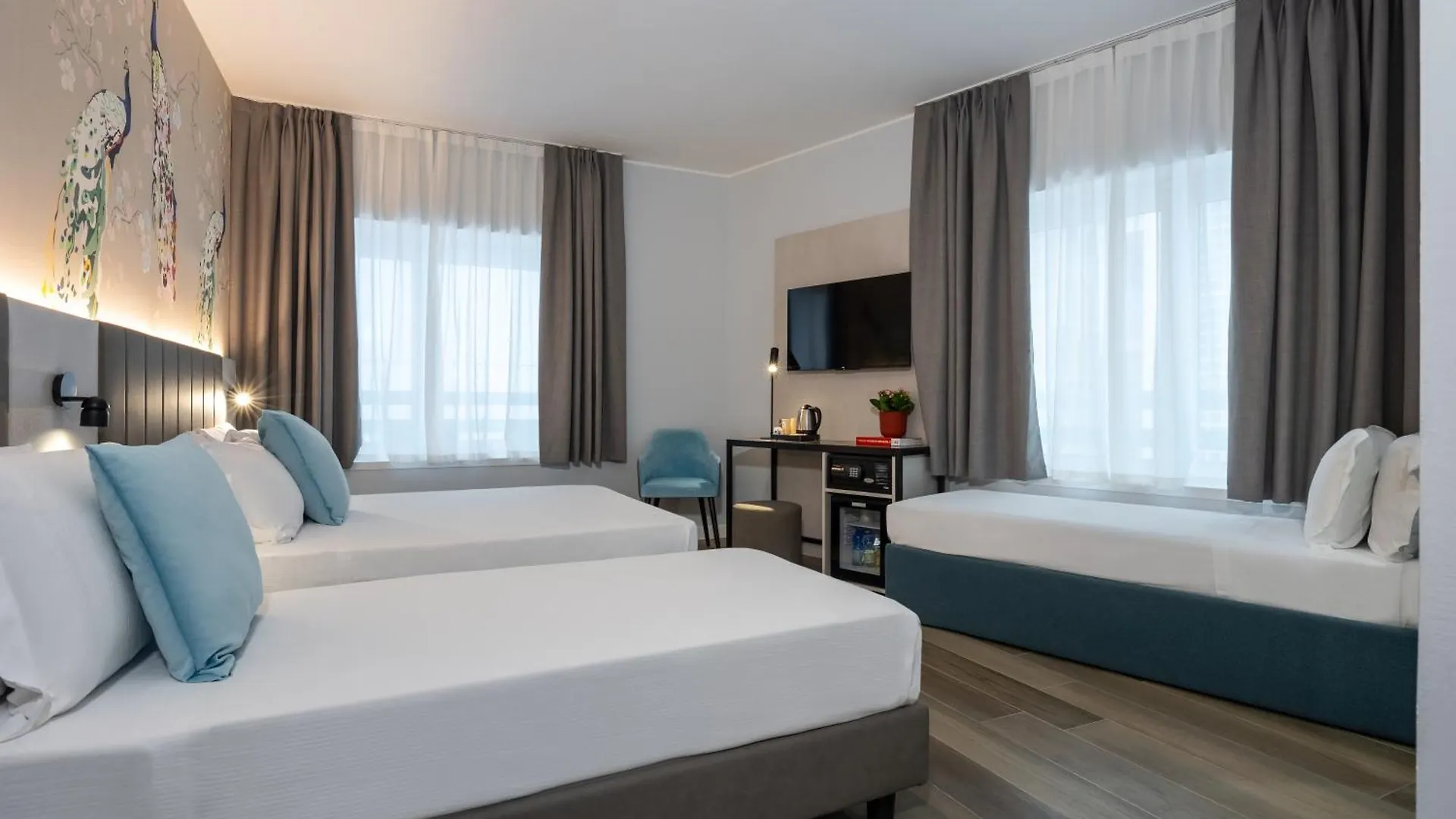 Ih Hotels Milano Centrale 4*,